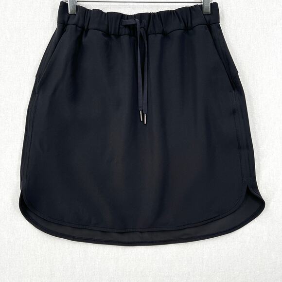 LULULEMON On The Fly Skirt Womens 8 Black Casual Travel Woven Athleisure Mini - Picture 10 of 16
